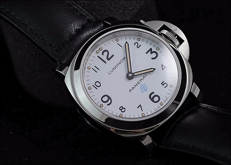 Panerai watch listing