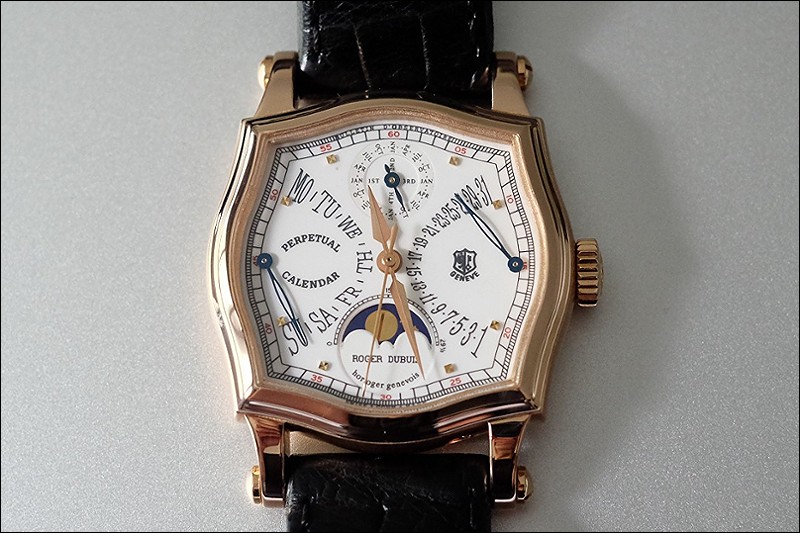 Roger Dubuis watch listing