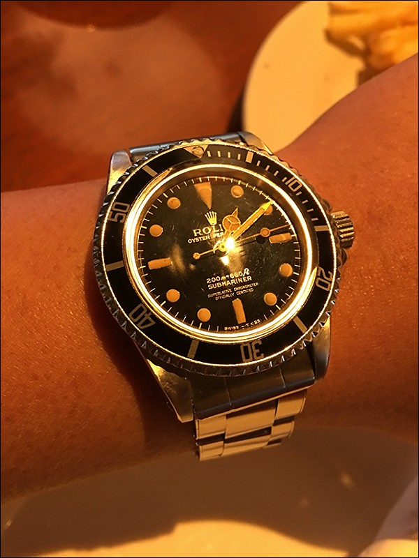 glossy dial is just something else!!
