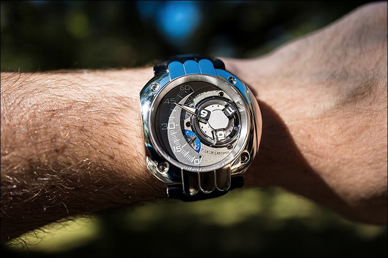 Harry Winston watch listing