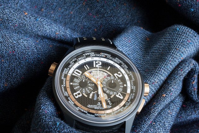 Amvox V in Ceramic and Rose Gold