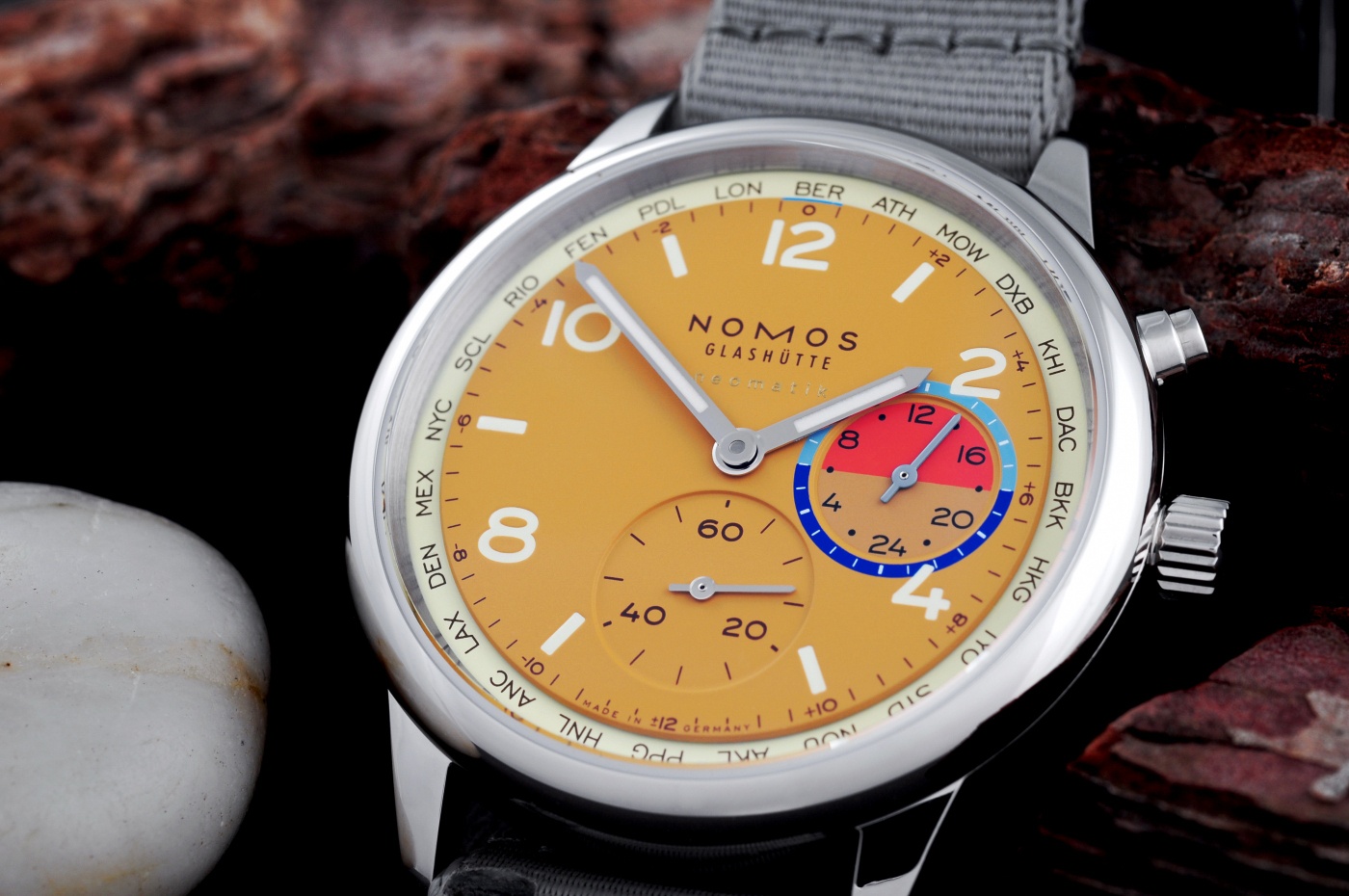 Watch, Nomos, Nomos Club Worldtimer