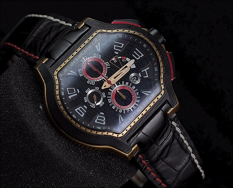 deLaCour watch listing