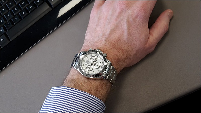 Brightens up a work Friday