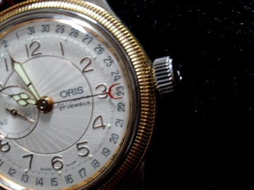 A big fat close up of that Big Crown