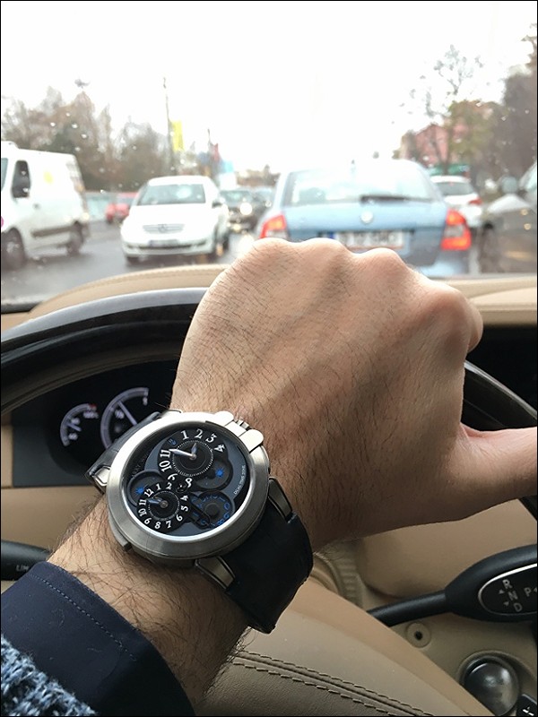 Harry Winston watch listing