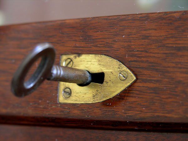 Key to casing