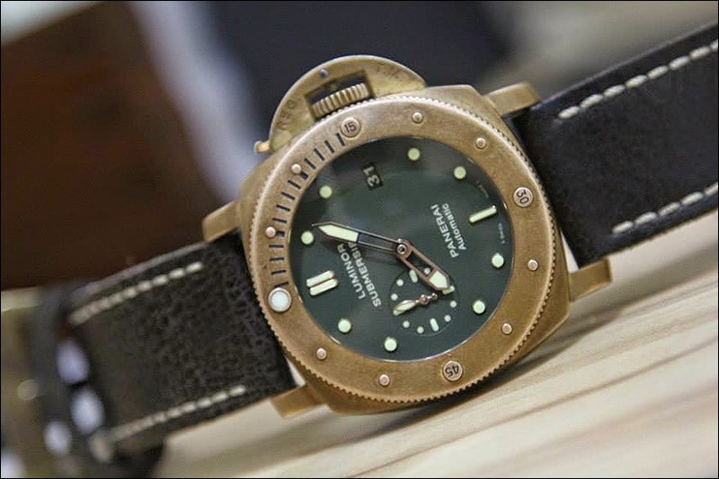 Panerai watch listing