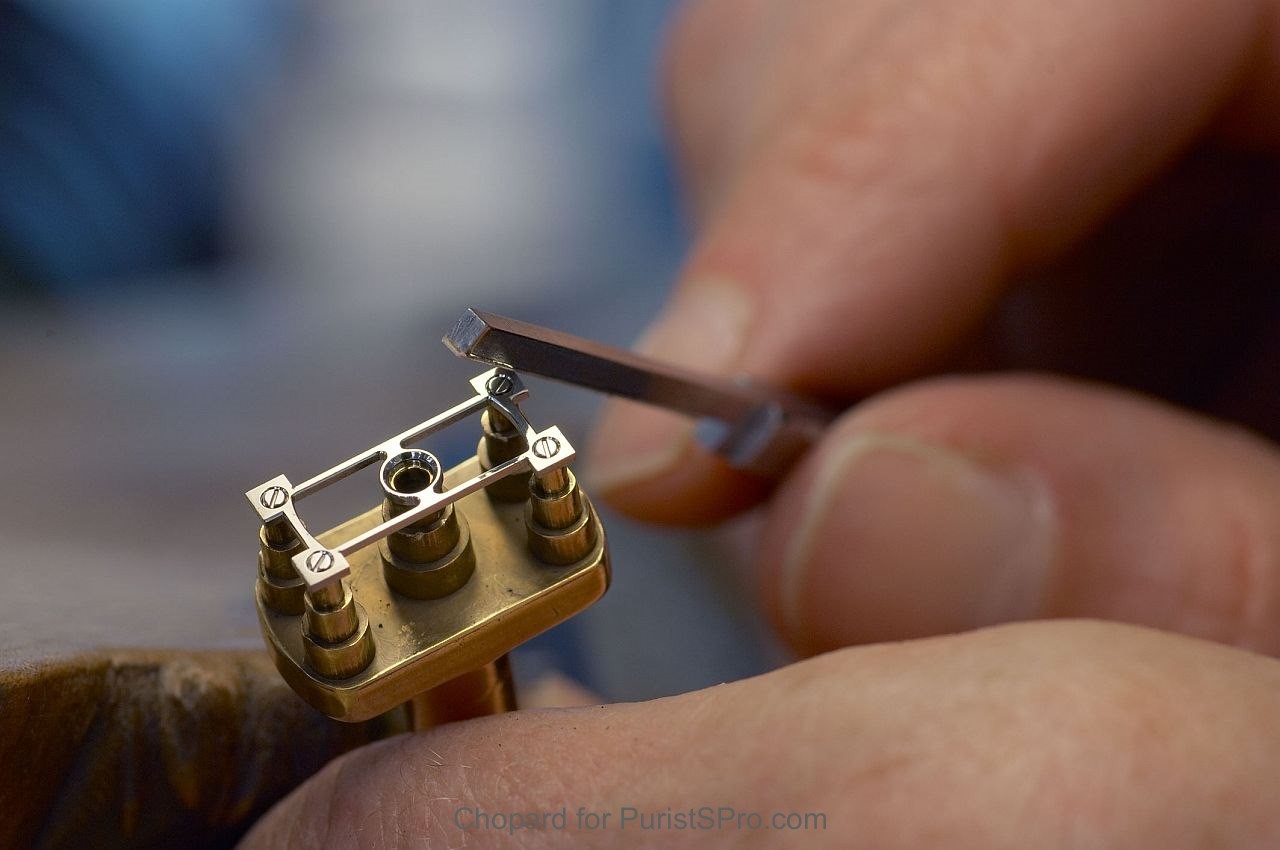 Anglage on Tourbillon Bridge