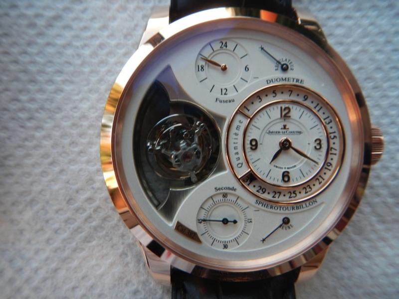 The sphero in the metal is magic in motion - the latest and the most fantastic of the group. 