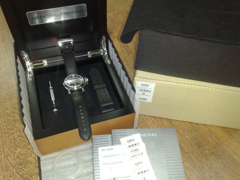 Panerai watch listing