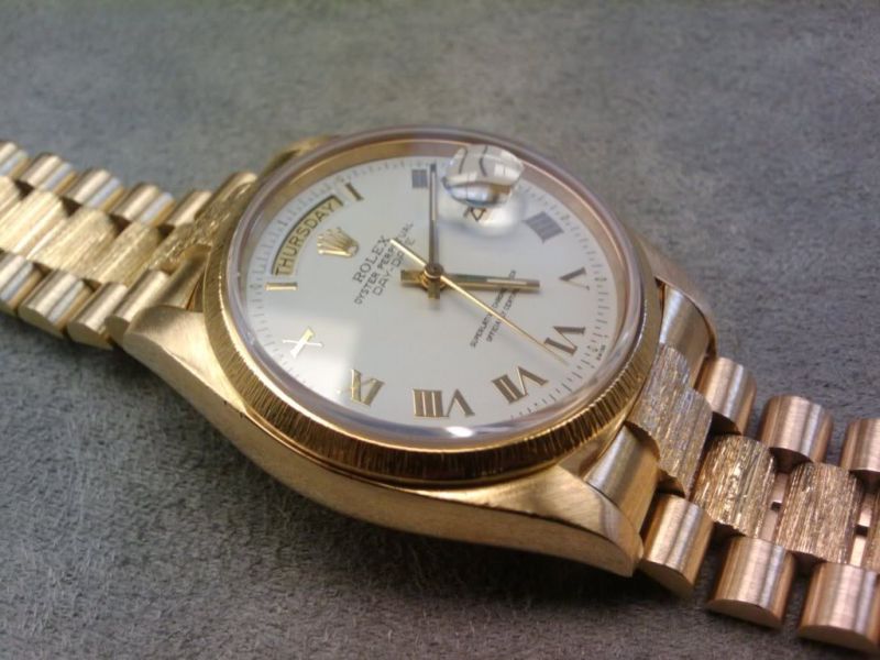 Rolex watch listing