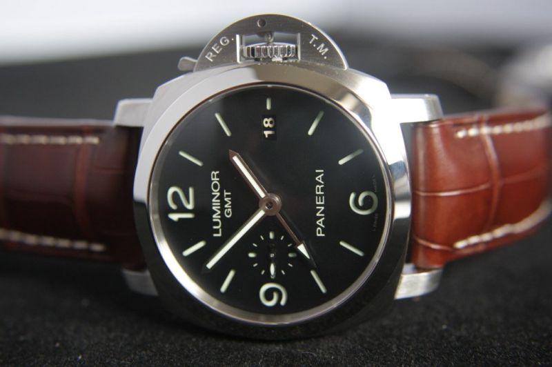 Panerai watch listing