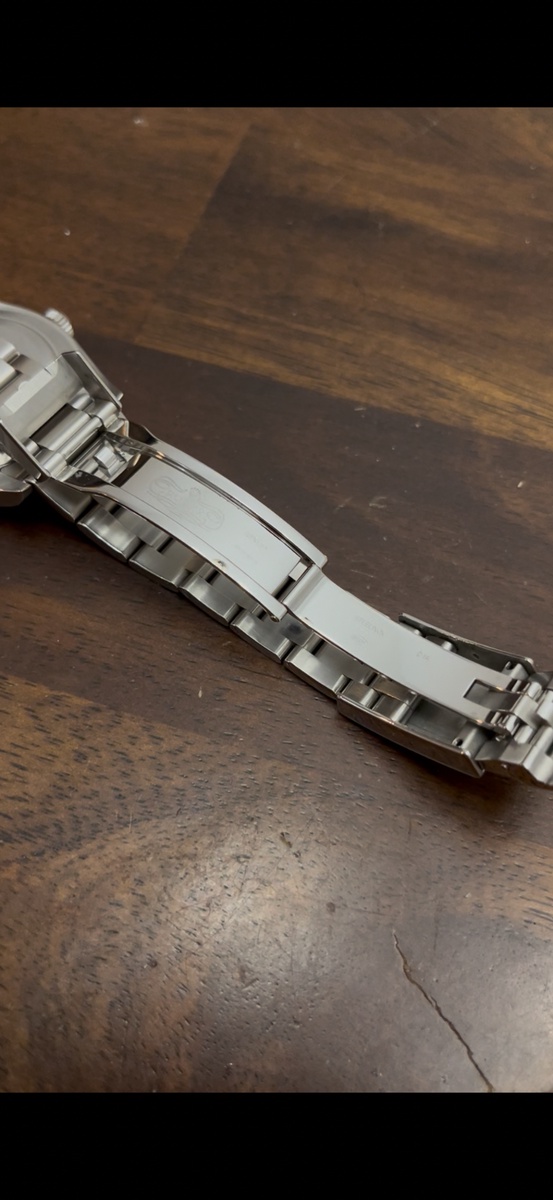 Rolex watch listing