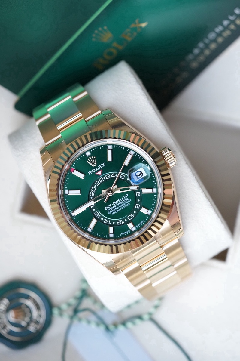 Rolex watch listing