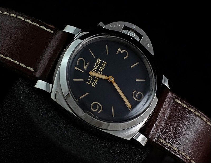 Panerai watch listing