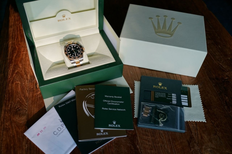 Rolex watch listing