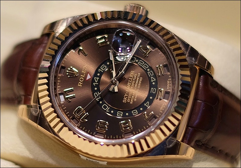 Rolex watch listing