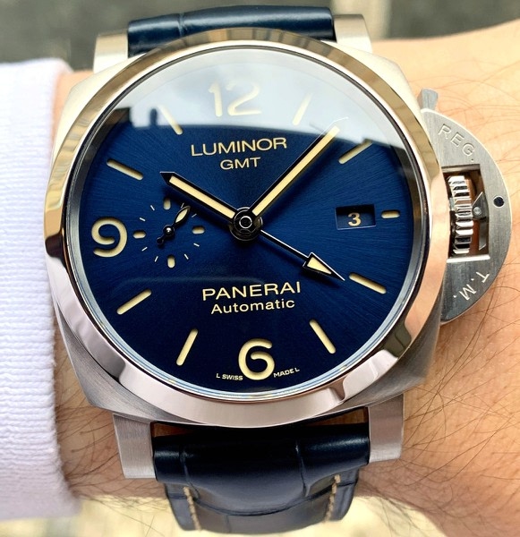 Panerai watch listing
