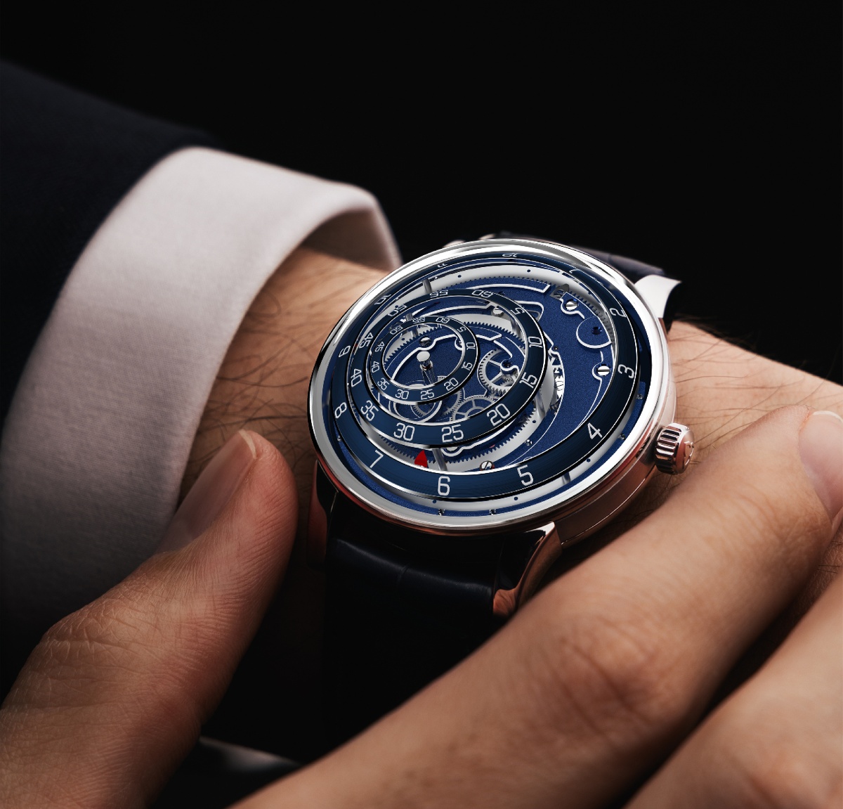 Trilobe watch listing