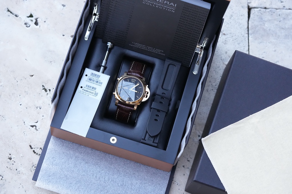 Panerai watch listing