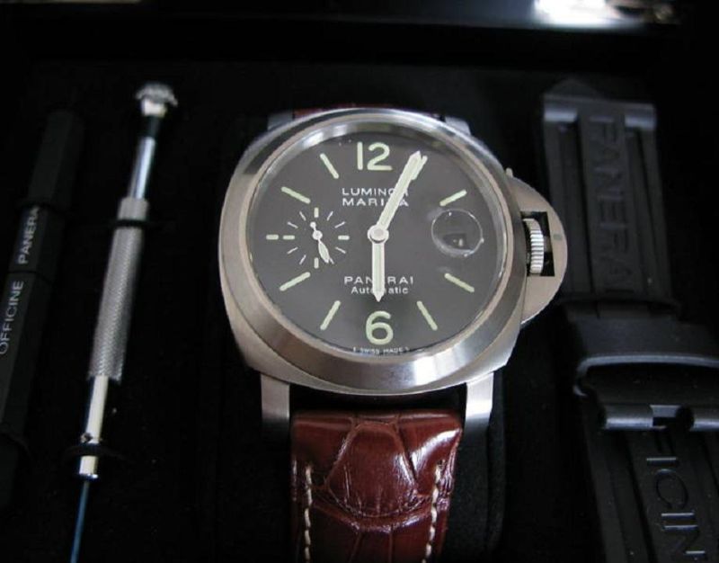Panerai watch listing