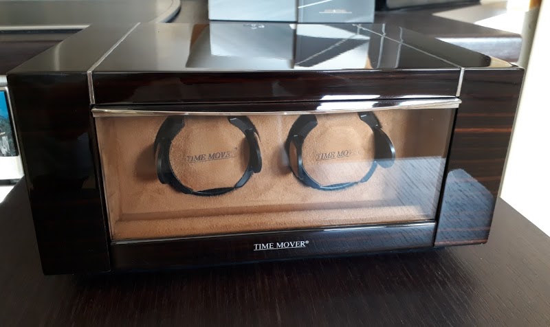 Accessories watch listing