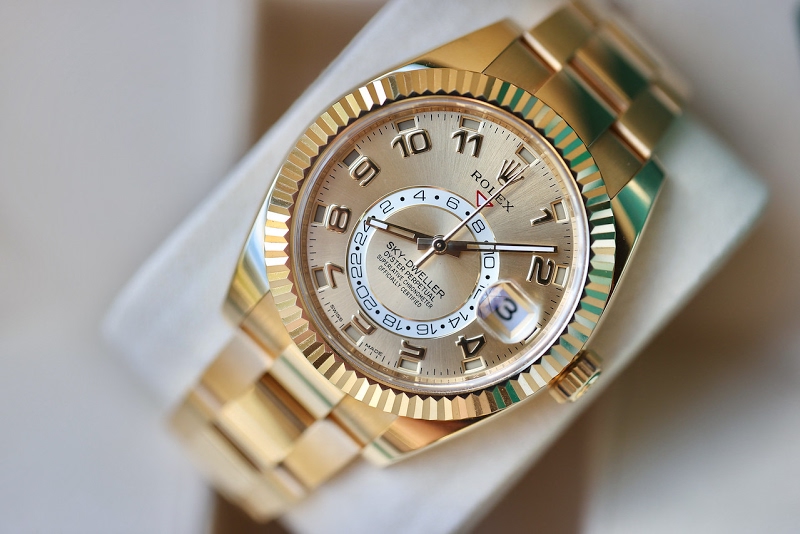 Rolex watch listing