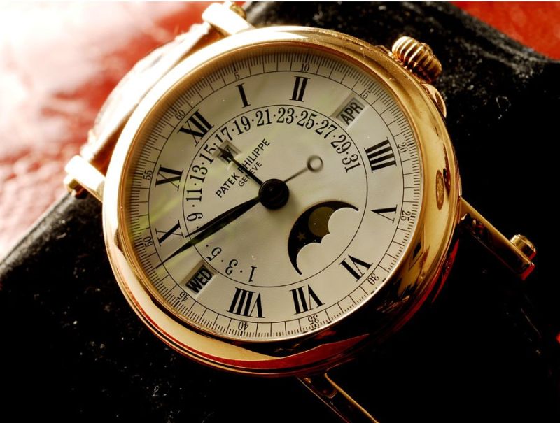 Patek Philippe watch listing