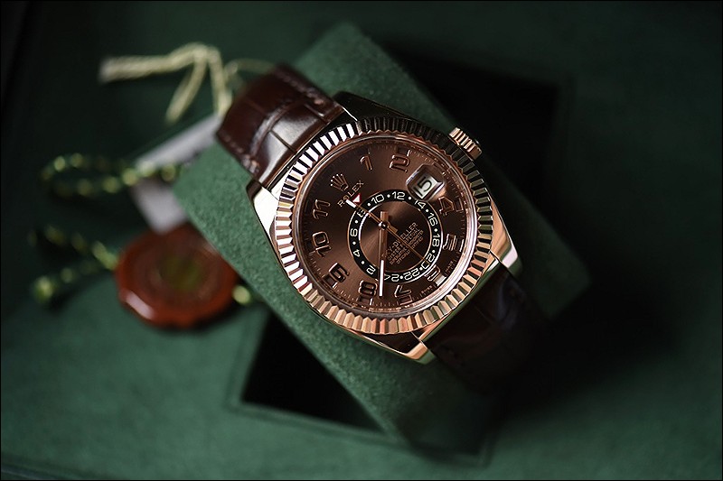 Rolex watch listing