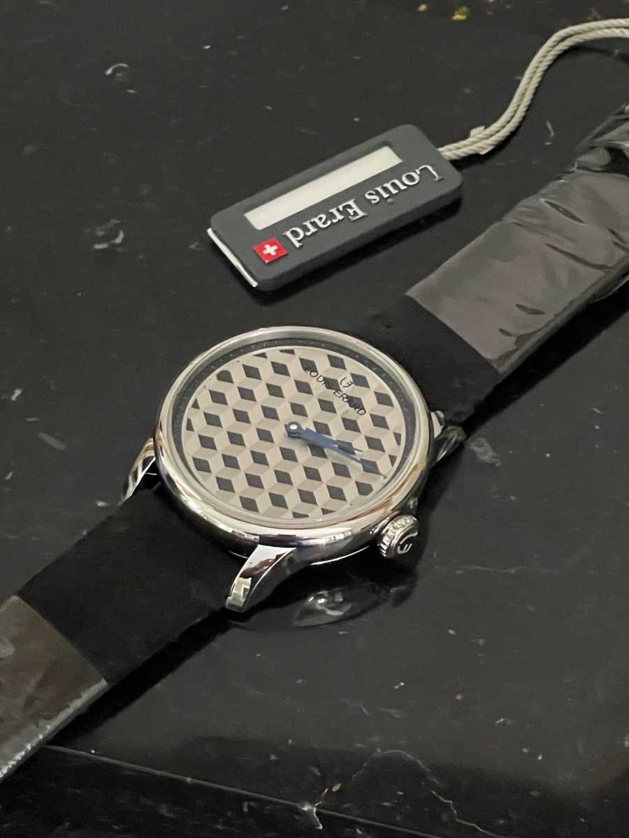 Louis Erard watch listing