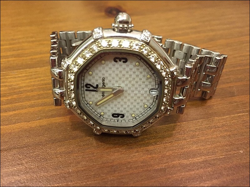 Gerald Genta watch listing
