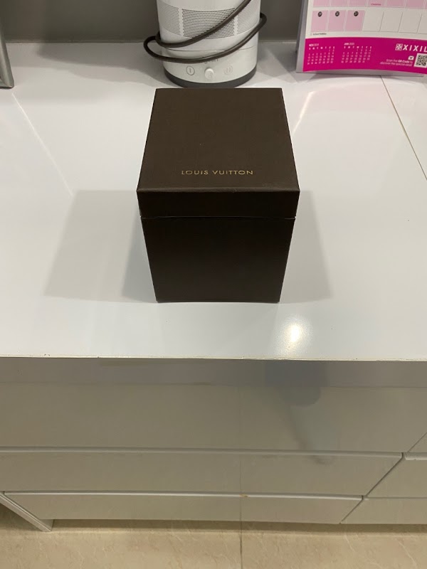 Louis Vuitton watch listing