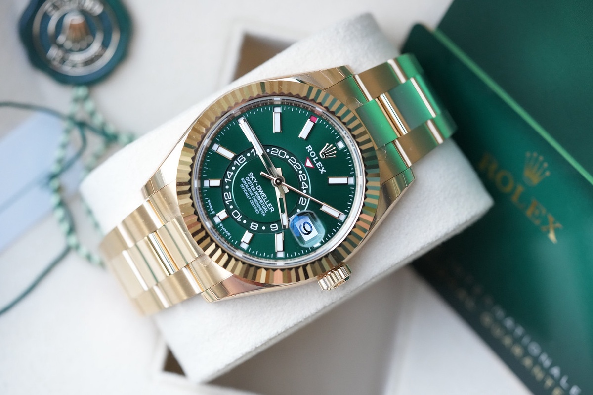 Rolex watch listing