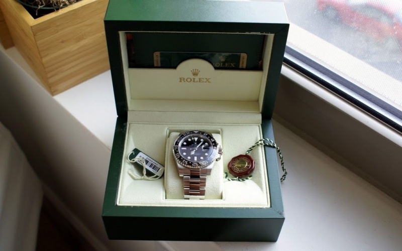 Rolex watch listing