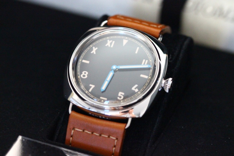 Panerai watch listing