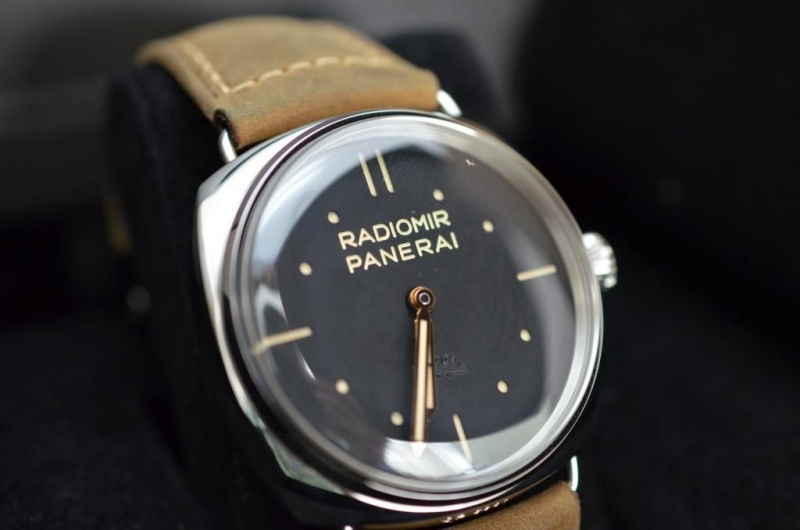 Panerai watch listing