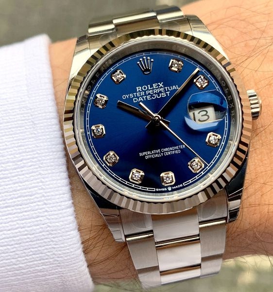 Rolex watch listing