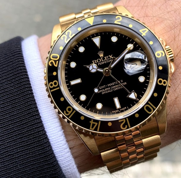 Rolex watch listing