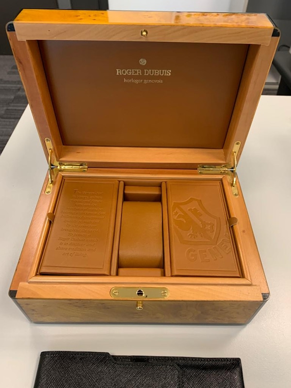 Roger Dubuis watch listing