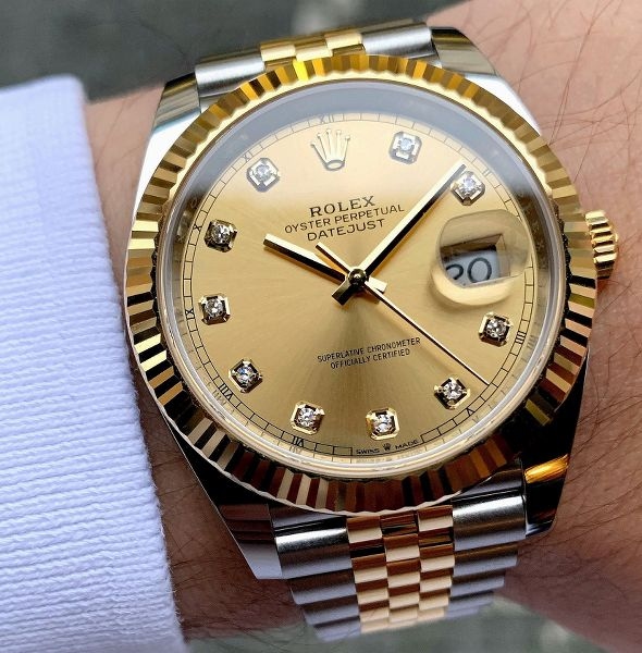 Rolex watch listing