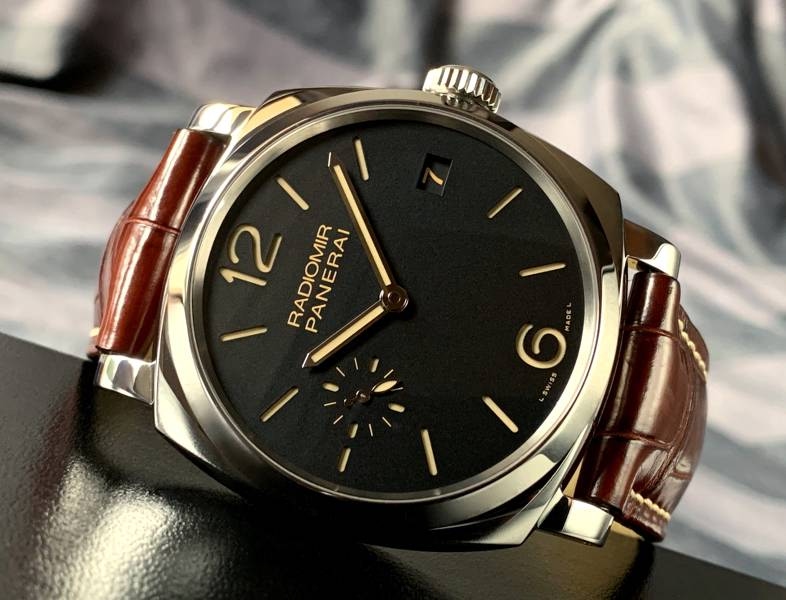 Panerai watch listing