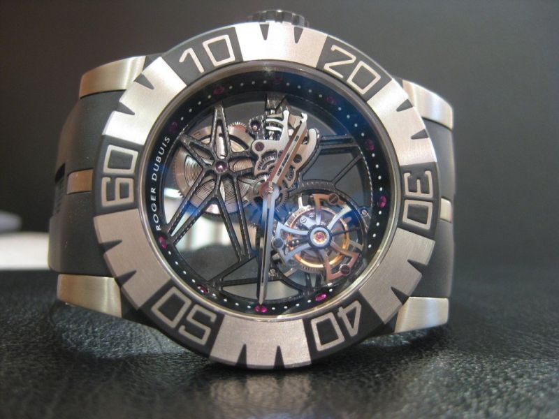 Roger Dubuis watch listing
