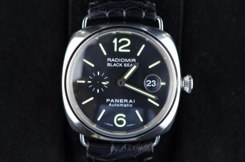 Panerai watch listing