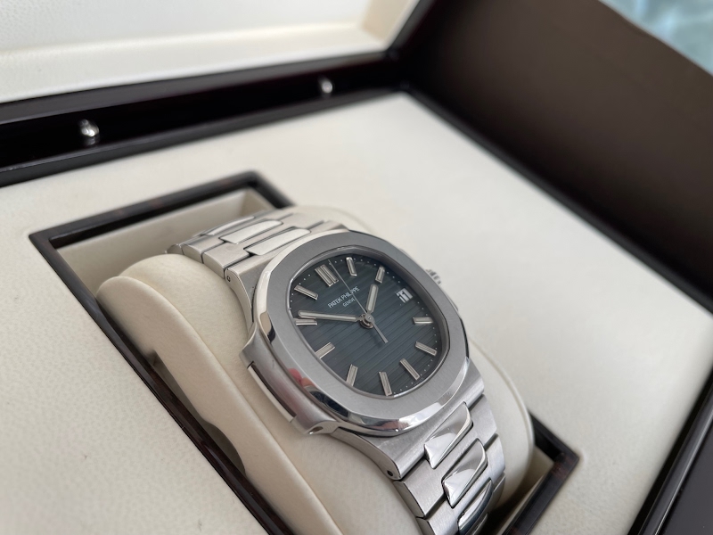 Patek Philippe watch listing