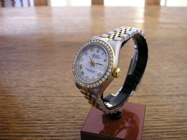 Rolex watch listing