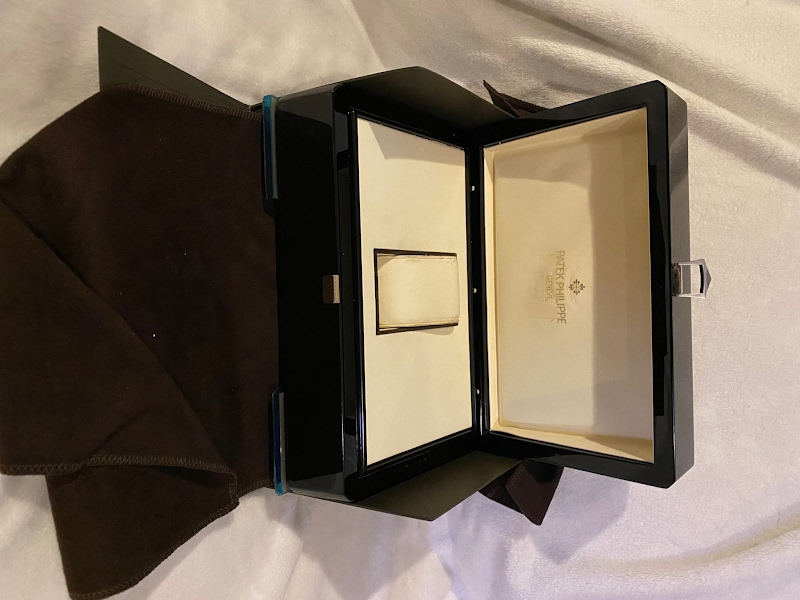 Patek Philippe watch listing