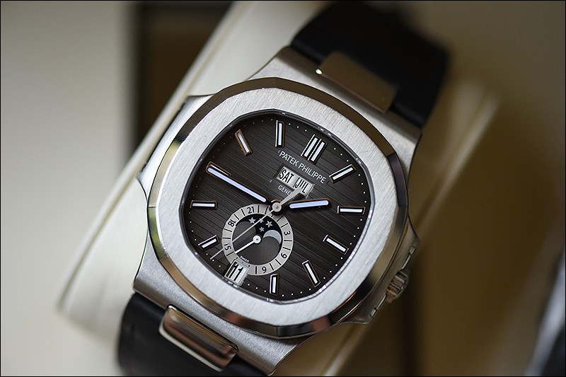 Patek Philippe watch listing
