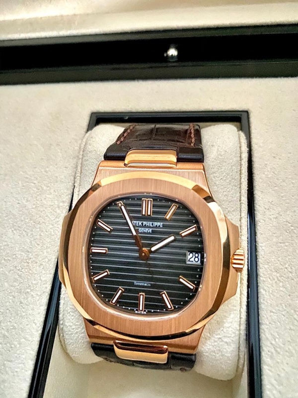 Patek Philippe watch listing