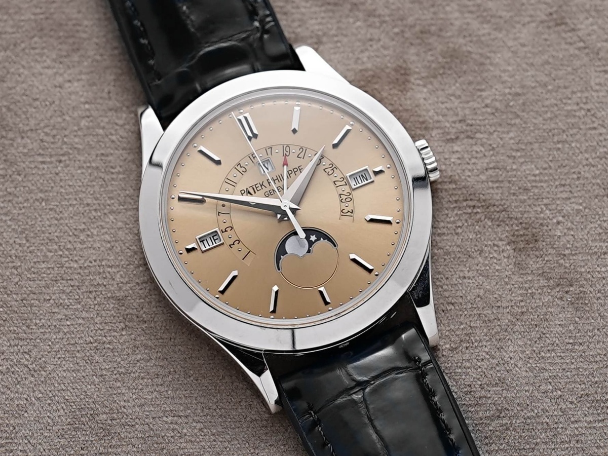 Patek Philippe watch listing